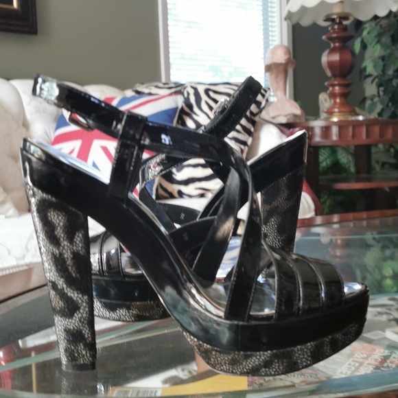 INC shoes - Picture 2 of 5